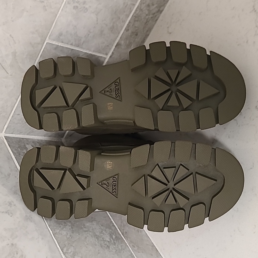 Guess Lug sole canvas boot olive green size 6.5 - Picture 2 of 7